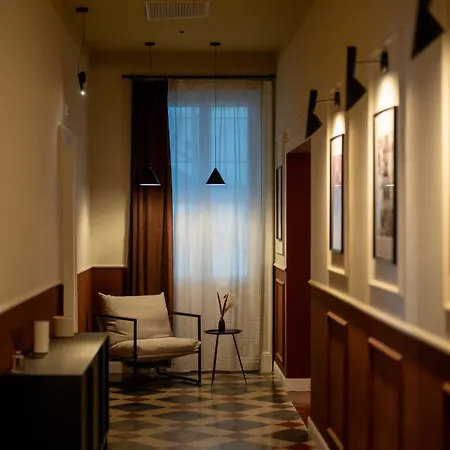 Maison Ines Luxury 住宿加早餐酒店 4*